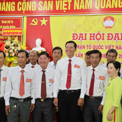 PHÁT HUY SỨC MẠNH ĐẠI ĐOÀN KẾT TOÀN DÂN, ĐỔI MỚI VÀ NÂNG CAO HIỆU QUẢ HOẠT ĐỘNG MẶT TRẬN TỔ QUỐC, THỰC HÀNH DÂN CHỦ, TĂNG CƯỜNG SỰ ĐỒNG THUẬN XÃ HỘI, GÓP PHẦN XÂY DỰNG XÃ VĨNH TUY PHÁT TRIỂN NHANH, TO